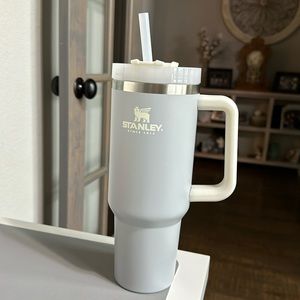 Original 40oz Stanley adventure quencher tumbler